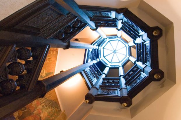 Элитная отделка лестницы