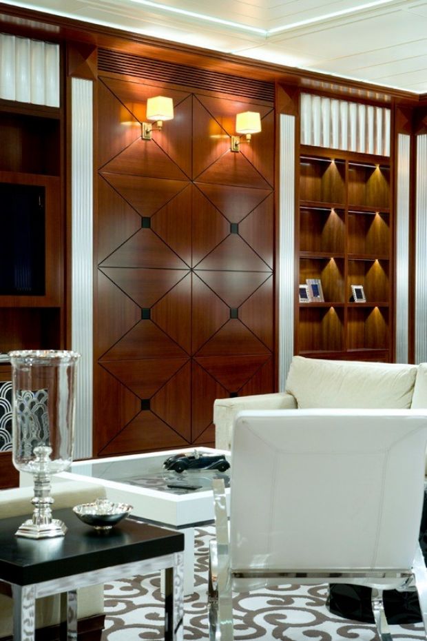 Сочетание персикового и красного в детской