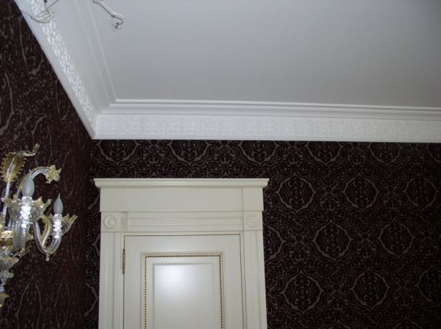 Потолочные карнизы