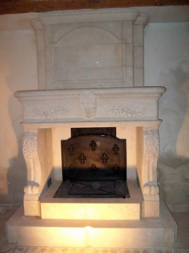 Пристенный камин