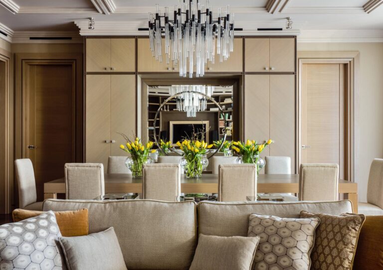 Интерьер обеденной зоны в пастельных тонах