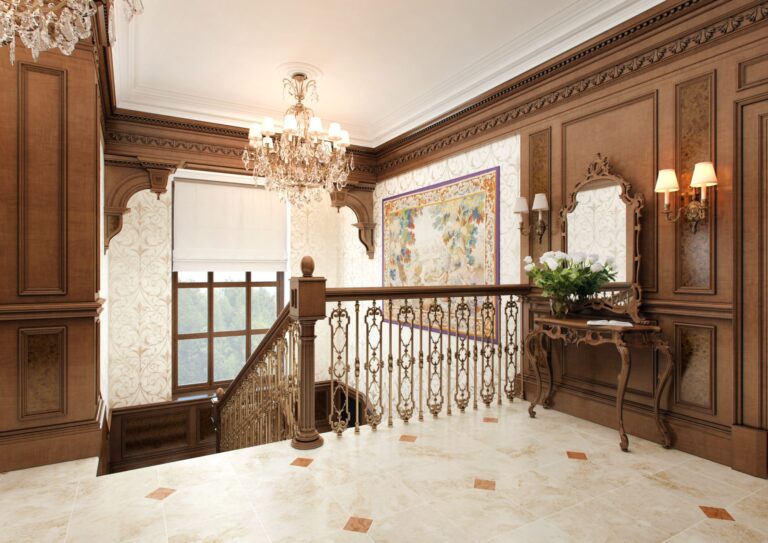 Холл с мраморным полом миндального оттенка и резными темно-ореховыми стеновыми панелями