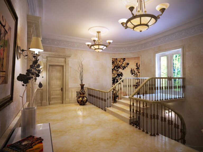 Элегантные кованые перила в дизайне коридора дома