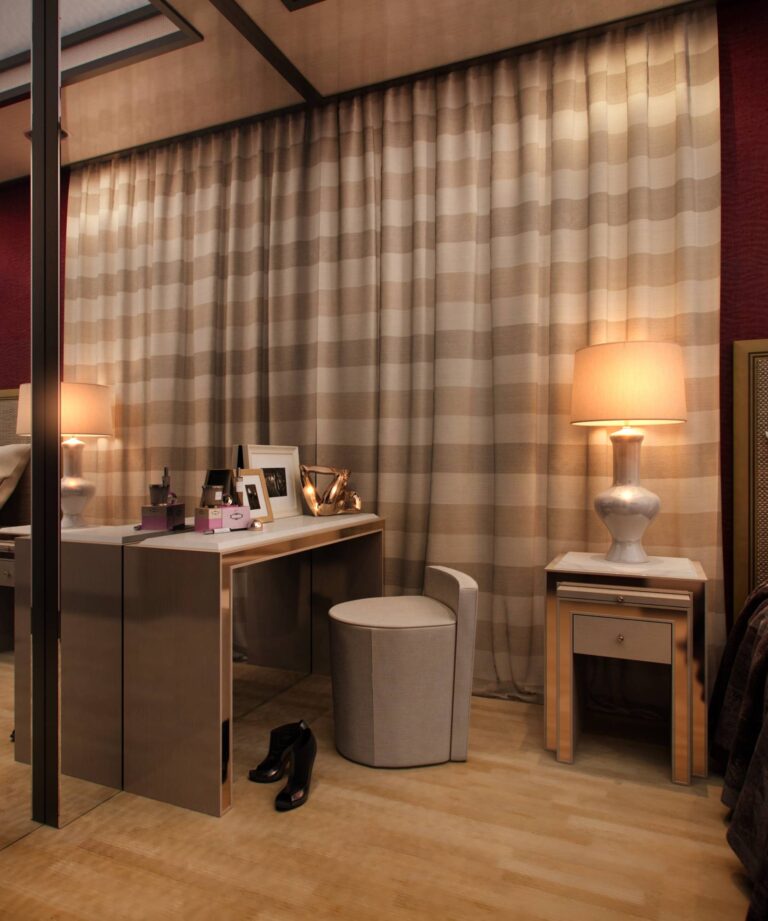 Бордовый акцент в дизайне интерьера спальни