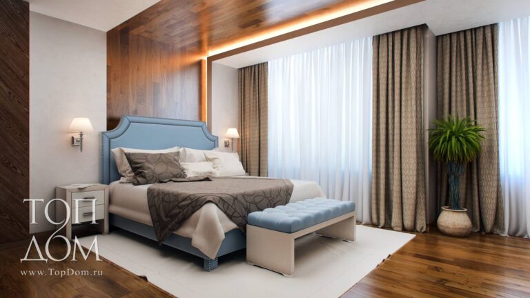 Светлая спальня с дизайнерской голубой кроватью