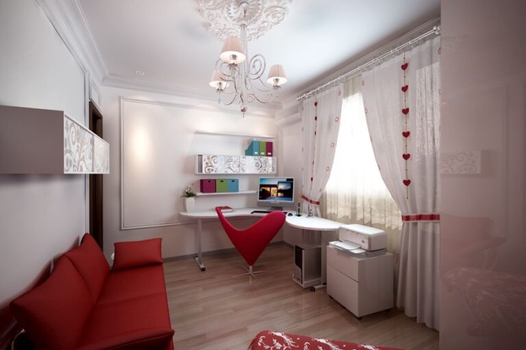 Угловой стол с красным дизайнерским креслом в интерьере детской комнаты