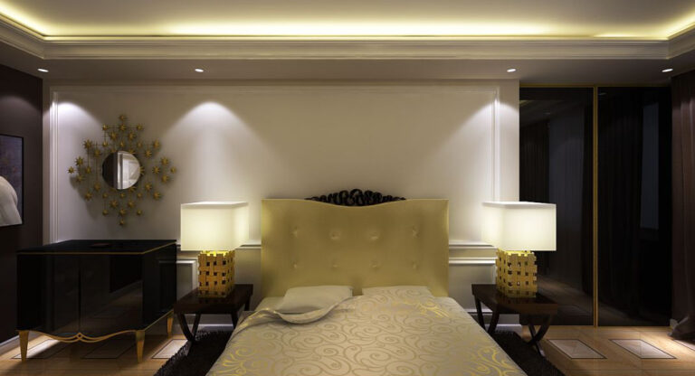 Спальня в белых тонах с черными акцентами и золотистой кроватью
