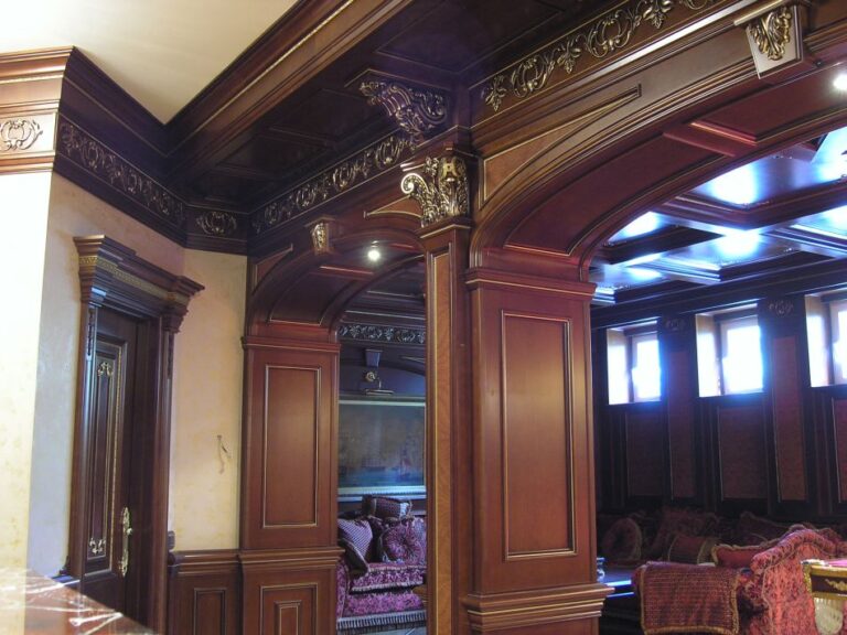 Ремонт в коттедже с аркадой из массива дерева