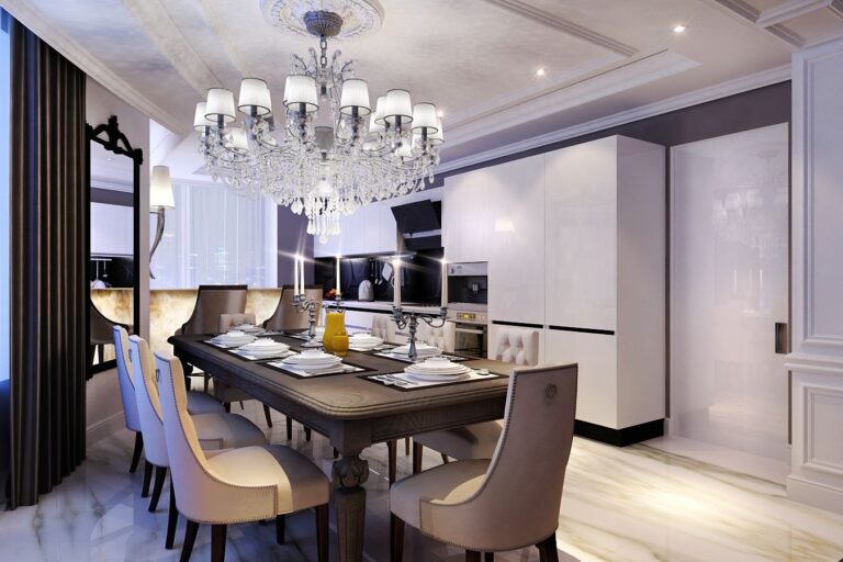 Темно-серый обеденный стол и бежевые стулья в интерьере столовой