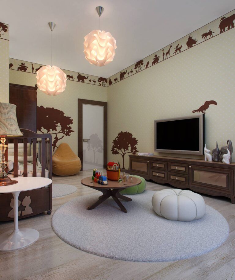 Интерьер детской в песочных тонах с коричневой мебелью и рисунками