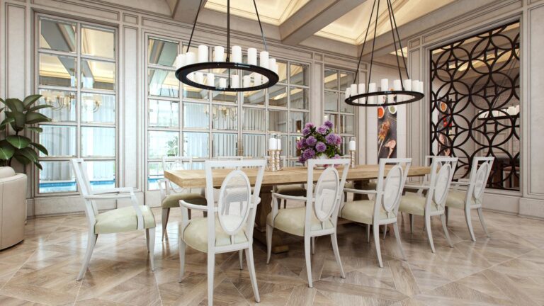 Интерьер столовой с белыми стульями