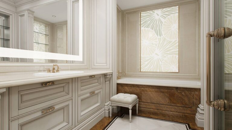 Дизайн ванной комнаты с латунной сантехникой и фурнитурой