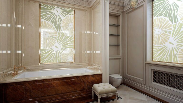 Ванная комната, оформленная декоративными панелями с растительным рисунком