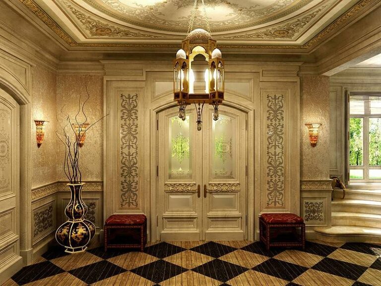 Оформление входной двери холла с помощью орнамента