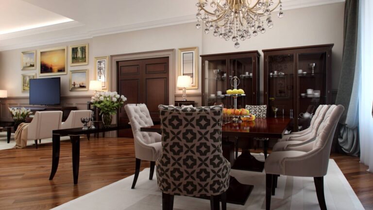 Просторная гостиная в классическом стиле, визуально разделенная на обеденную и зону отдыха