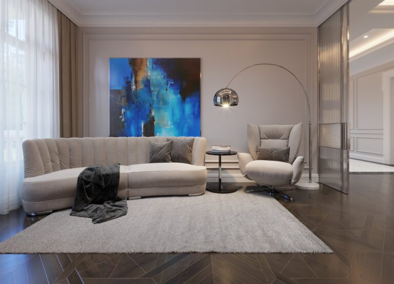 Дизайн бежевой каминной с большим синим постером