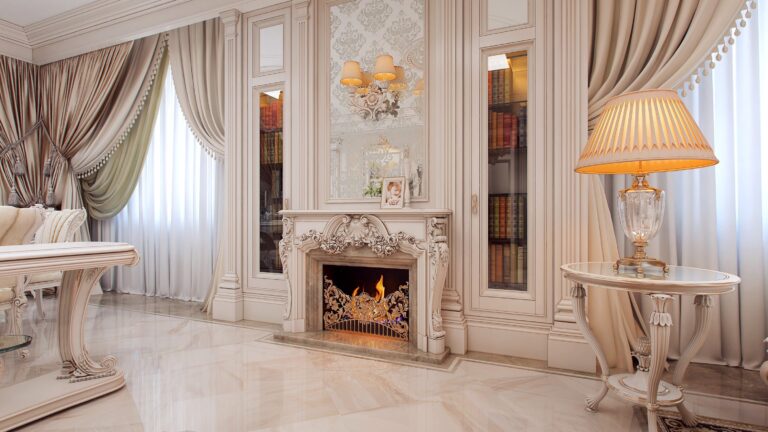 Гостиная с каминной зоной, встроенными книжными шкафами и зеркальной панелью