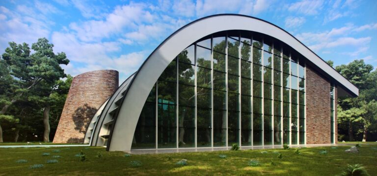 Темно-коричневый фасад и зеркальное стекло  во внутреннем фасаде особняка