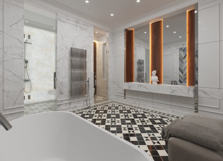 Ванная с белыми каменными стенами