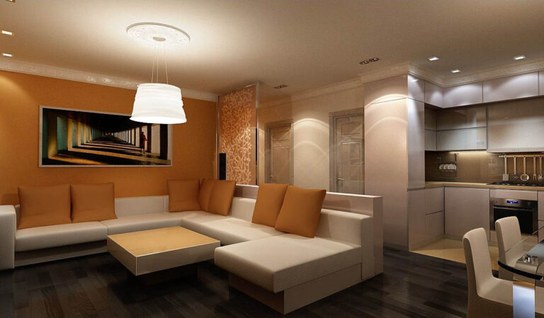 Интерьер современной гостиной с бежево-оранжевым угловым диваном