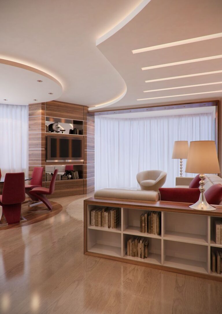 Многослойный потолок с линейной подсветкой в оформлении гостиной