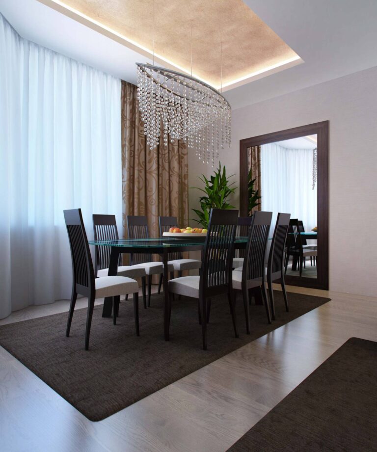 Стеклянный обеденный стол в интерьере светлой столовой