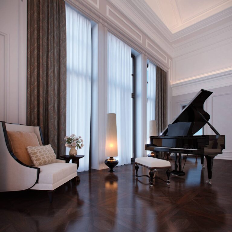 Эффектный черный рояль в классическом интерьере гостиной