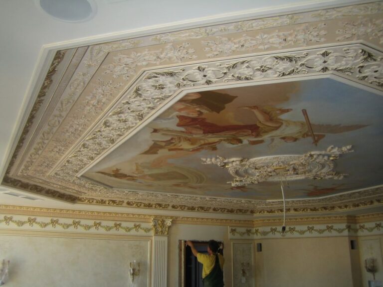 Ремонт квартиры с росписью на потолке