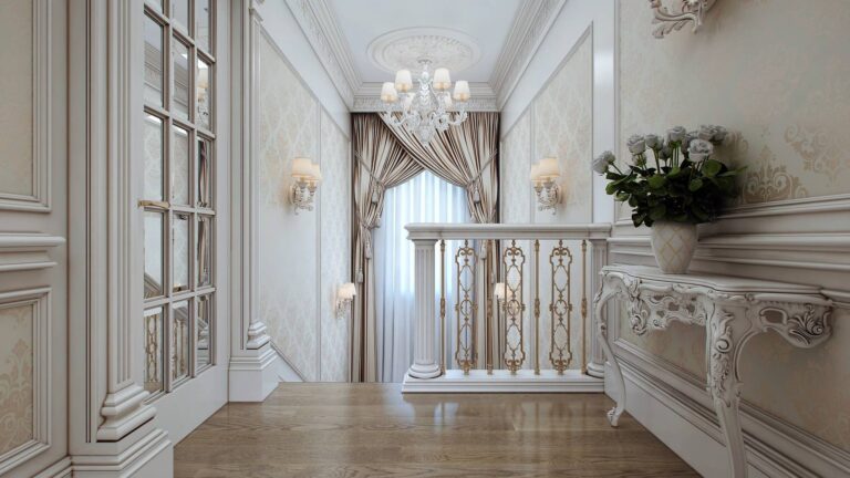 Оформление лестницы белыми античными колоннами и широкими перилами