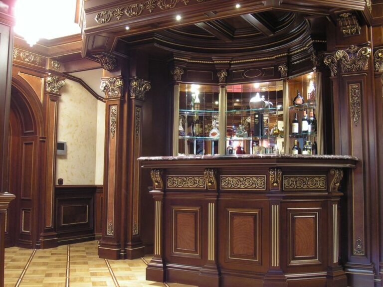 Дизайн барной стойки в особняке после ремонта