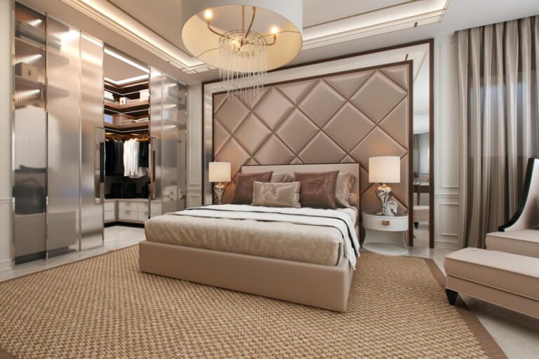 Гардеробная комната за стеклянными дверями в дизайне бежевой спальни