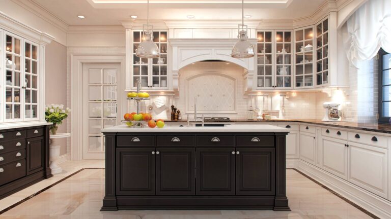 Классическая кухня в гармоничном сочетании контрастных цветов