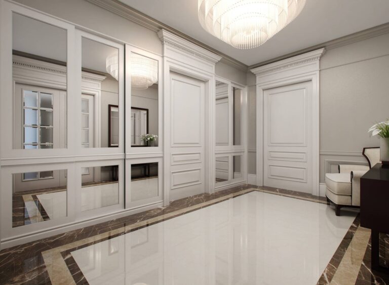 Классический интерьер холла с керамической плиткой под мрамор