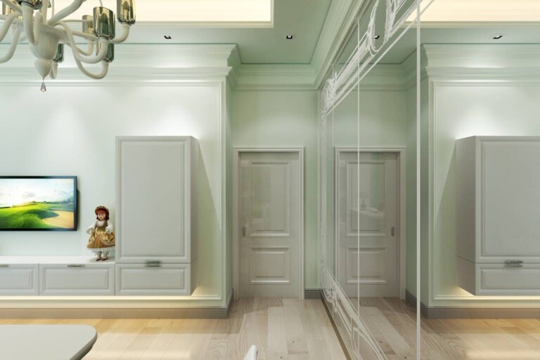 Интерьер спальни с зеркальной стеной