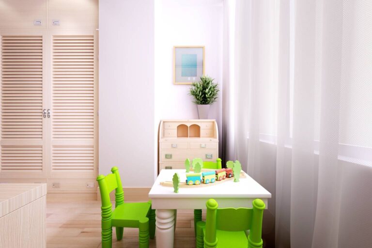 Большое окно в дизайне детской комнаты