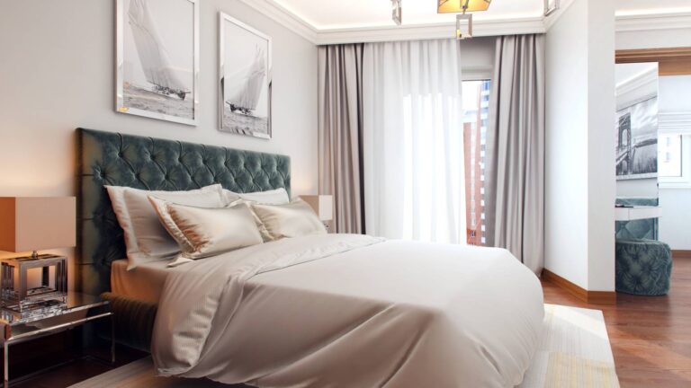 Большое окно и картины в дизайне интерьера спальни