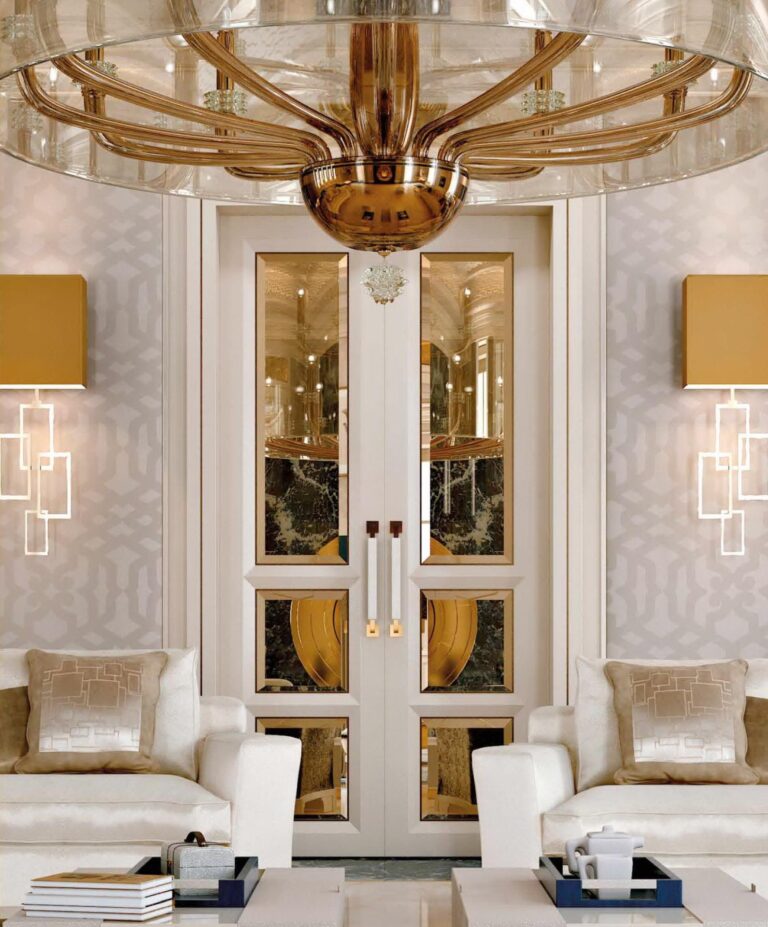 Стеклянные двери на входе в гостиную