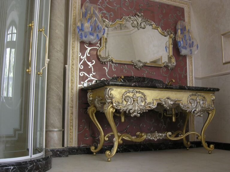 Ремонт ванной с позолоченным столиком барокко