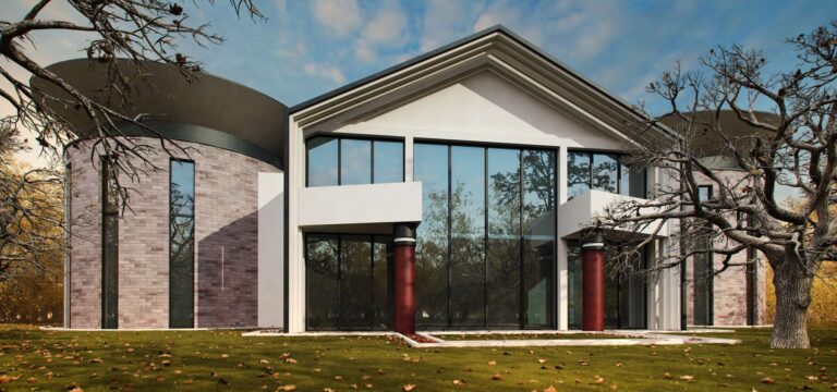 Белая штукатурка, стекло и кирпич во внутреннем фасаде дома с колоннами, панорамными окнами и фронтоном,