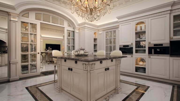 Интерьер кухни в доме с классическим островом