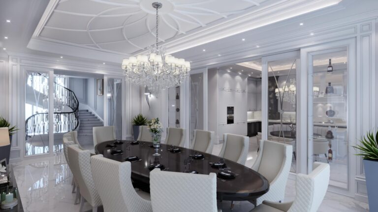 Дизайн столовой с большой хрустальной люстрой над столом