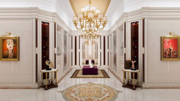 Большая женская гардеробная комната в сочетании белого, бежевого и золотистого цветов