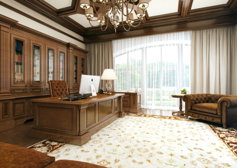 Классический кабинет с большим книжным шкафом с застекленными дверками и ящиками