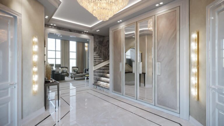 Распашной зеркальный шкаф в интерьере белого мраморного коридора