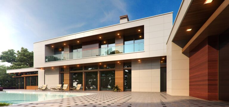 Во внутреннем дворе - бассейн и терраса, выложенная плиткой