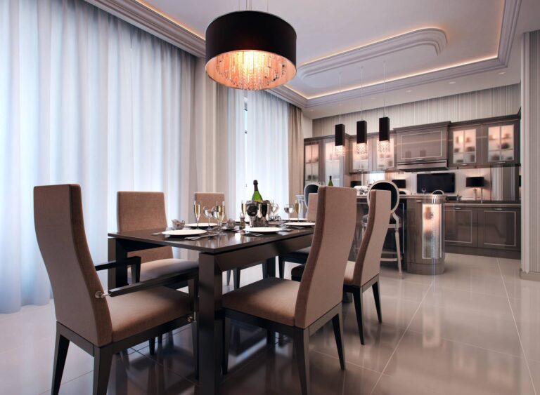 Дизайн столовой и кухни с фигурными черными люстрами
