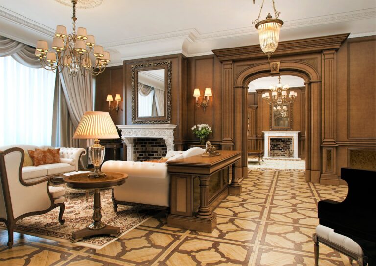 Декорированный пол в интерьере классической гостиной