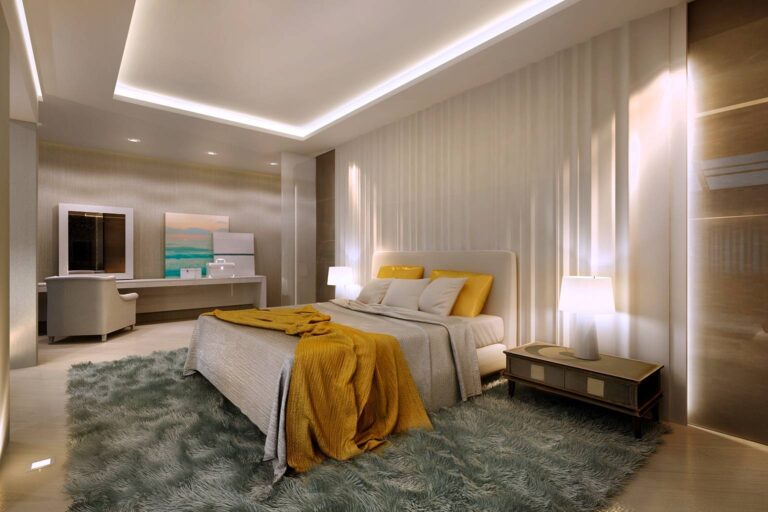 Белая штора в изголовье кровати в интерьере спальни