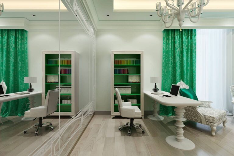 Яркий изумрудный цвет в интерьере белого кабинета