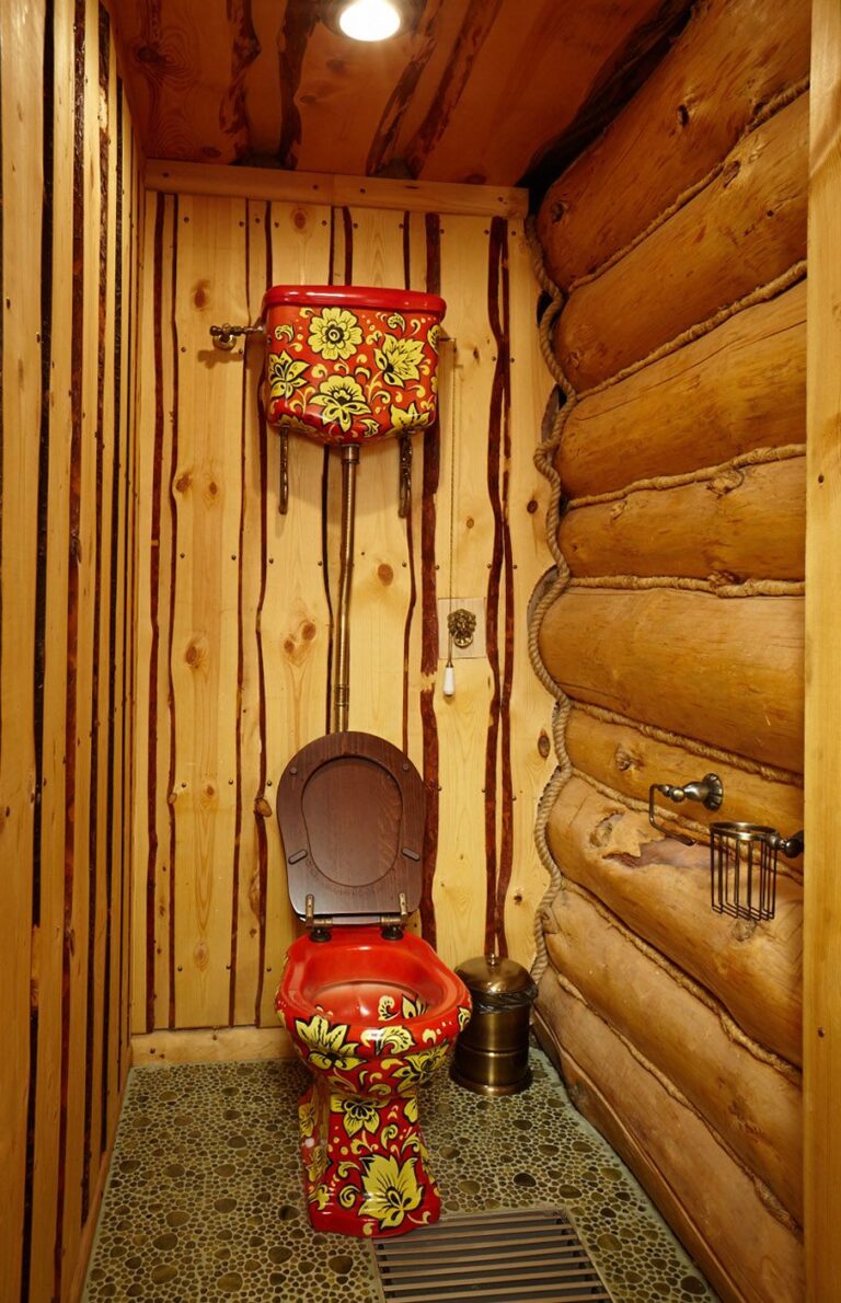 Хохломская роспись в дизайне интерьера туалета